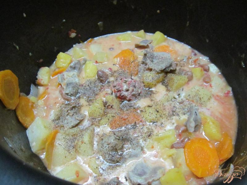 Фото приготовление рецепта: Рагу с куриными желудками в мультиварке шаг №8