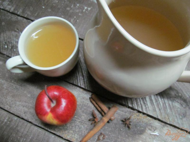 Фото приготовление рецепта: Яблочный теплый напиток шаг №8