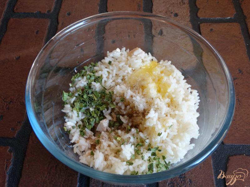 Фото приготовление рецепта: Рисовые котлеты с куриным филе шаг №4