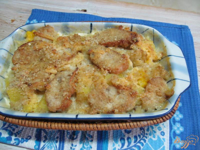 Фото приготовление рецепта: Картофельная запеканка с домашней колбасой и цветной капустой шаг №6