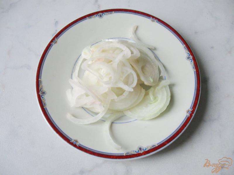Фото приготовление рецепта: Салат из свеклы с чесноком. шаг №2