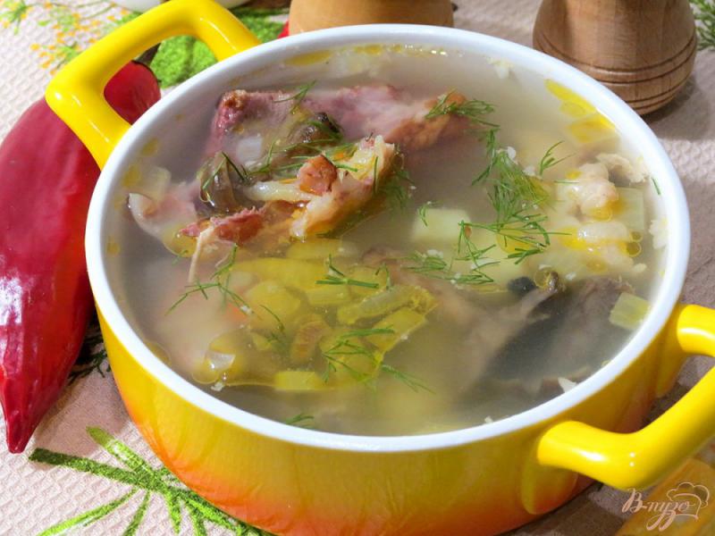 Фото приготовление рецепта: Суп со свининой и опятами шаг №8