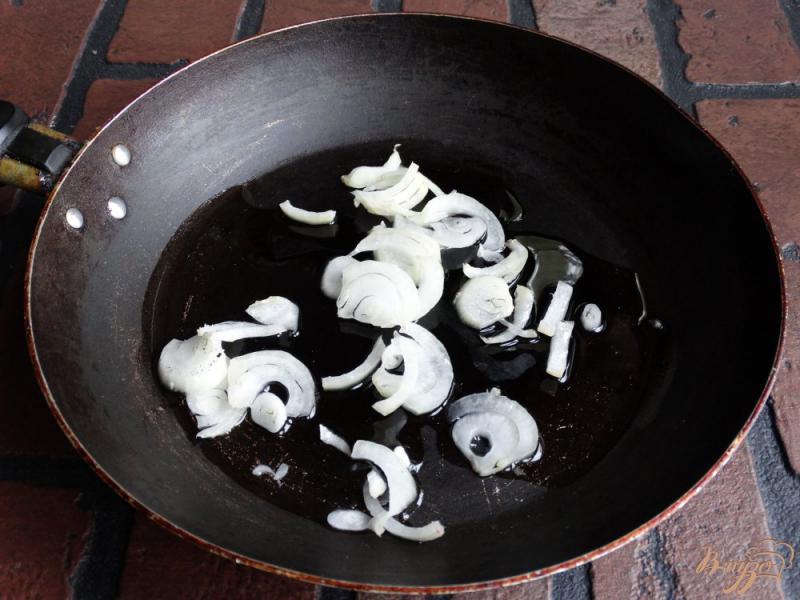 Фото приготовление рецепта: Кускус с соусом из лесных грибов шаг №6