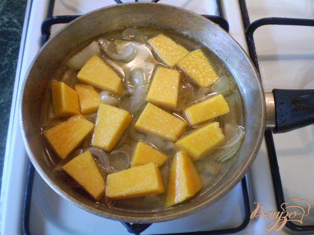 Фото приготовление рецепта: Тыквенный суп-пюре с укропом шаг №5