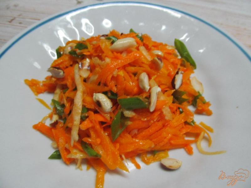 Фото приготовление рецепта: Салат из тыквы с сельдереем и арахисом шаг №5