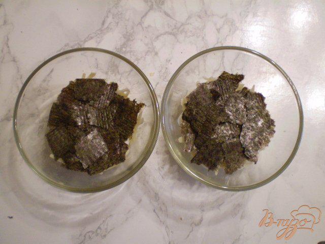 Фото приготовление рецепта: Шуба с водорослями Нори шаг №4