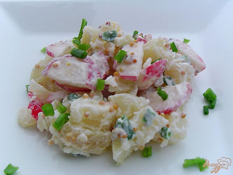 Фото приготовление рецепта: Салат из картофеля и редиса шаг №5