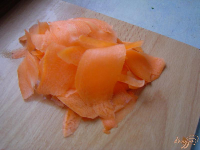 Фото приготовление рецепта: Морковь с омлетом, запеченные в духовке шаг №1