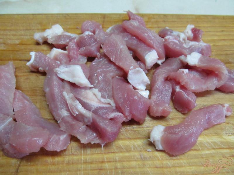 Фото приготовление рецепта: Свинина с грибами по китайски шаг №1