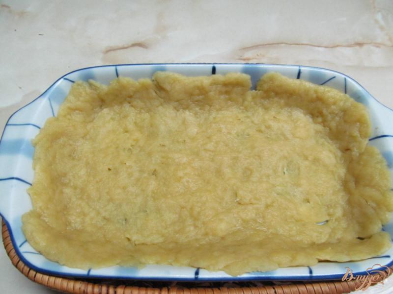 Фото приготовление рецепта: Киш с домашней колбасой тыквой и сыром шаг №2