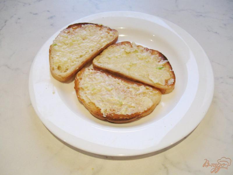 Фото приготовление рецепта: Закусочные бутерброды с  яйцами. шаг №8