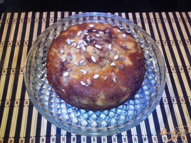 Фото приготовление рецепта: Пирог с яблоком и айвой шаг №6