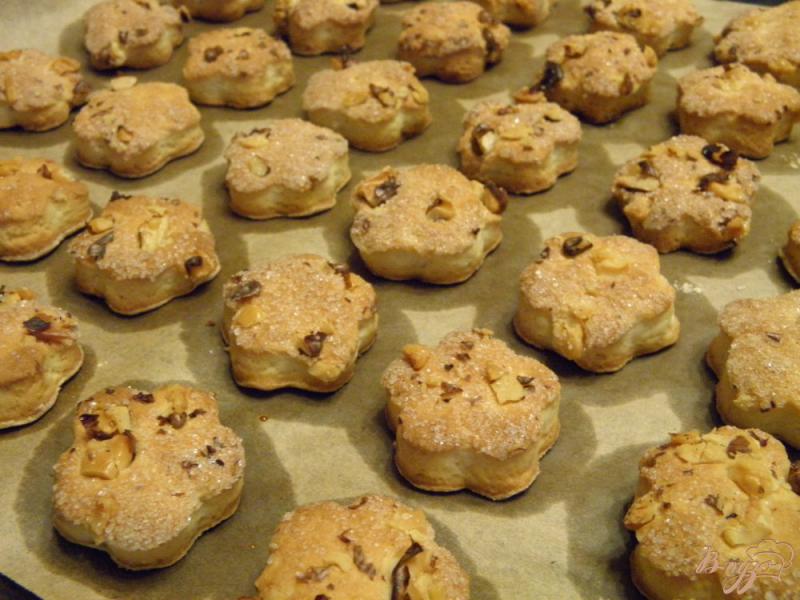 Фото приготовление рецепта: Печенье с грецкими орехами шаг №9
