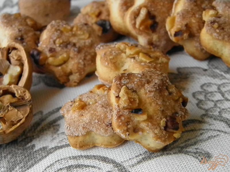 Фото приготовление рецепта: Печенье с грецкими орехами шаг №10