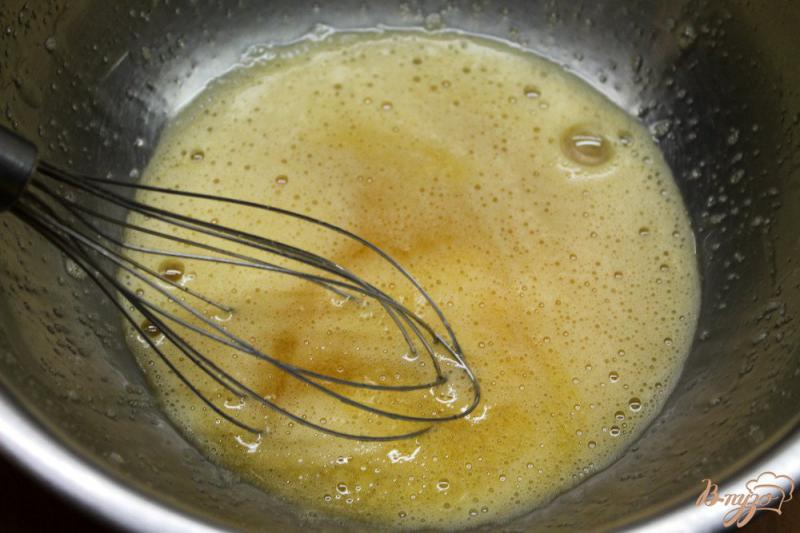 Фото приготовление рецепта: Творожная запеканка на кукурузной крупе, с яблоком, имбирем и корицей шаг №1