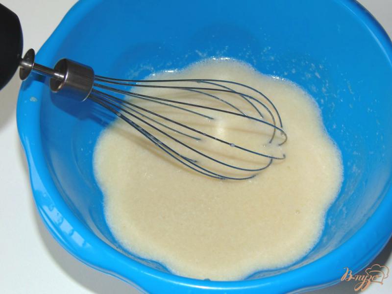 Фото приготовление рецепта: Ванильные панкейки на молоке шаг №3