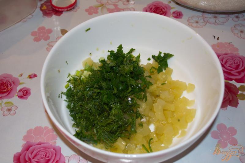 Фото приготовление рецепта: Немецкий салат с кальмаром и огурчиком шаг №2