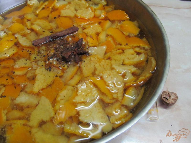 Фото приготовление рецепта: Варенье из мандариновой корки шаг №3