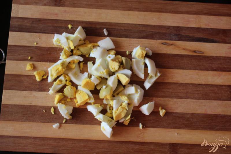 Фото приготовление рецепта: Салат с куриными сердечками шаг №1