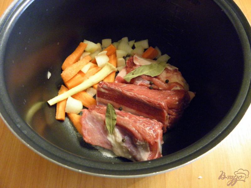 Фото приготовление рецепта: Гороховый суп на говяжьих ребрах шаг №3