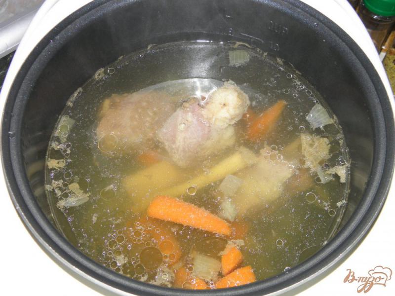 Фото приготовление рецепта: Гороховый суп на говяжьих ребрах шаг №5