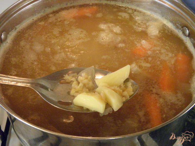 Фото приготовление рецепта: Гороховый суп на говяжьих ребрах шаг №8