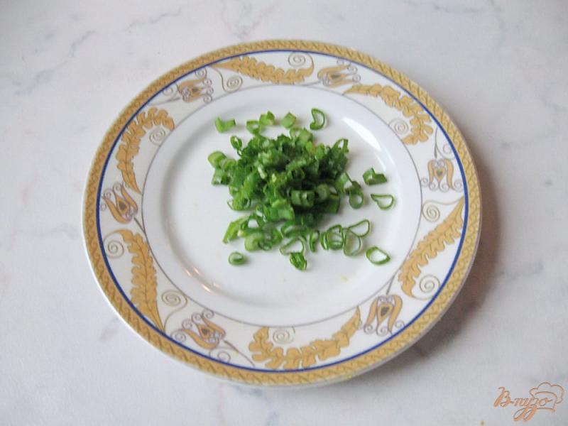 Фото приготовление рецепта: Грибной салат с овощами и яйцами шаг №9
