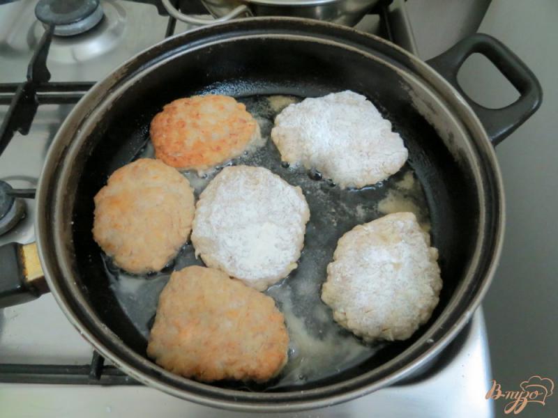 Фото приготовление рецепта: Котлеты с картофелем в духовке. шаг №6