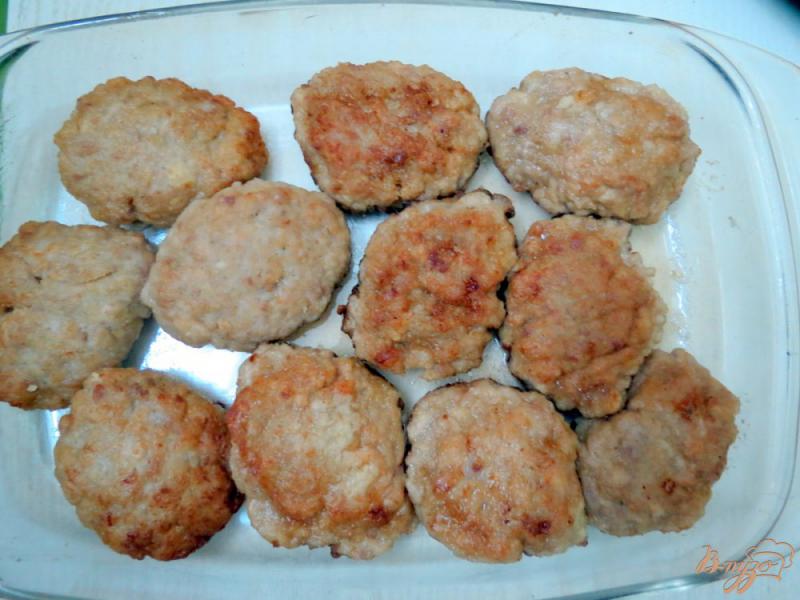 Фото приготовление рецепта: Котлеты с картофелем в духовке. шаг №7