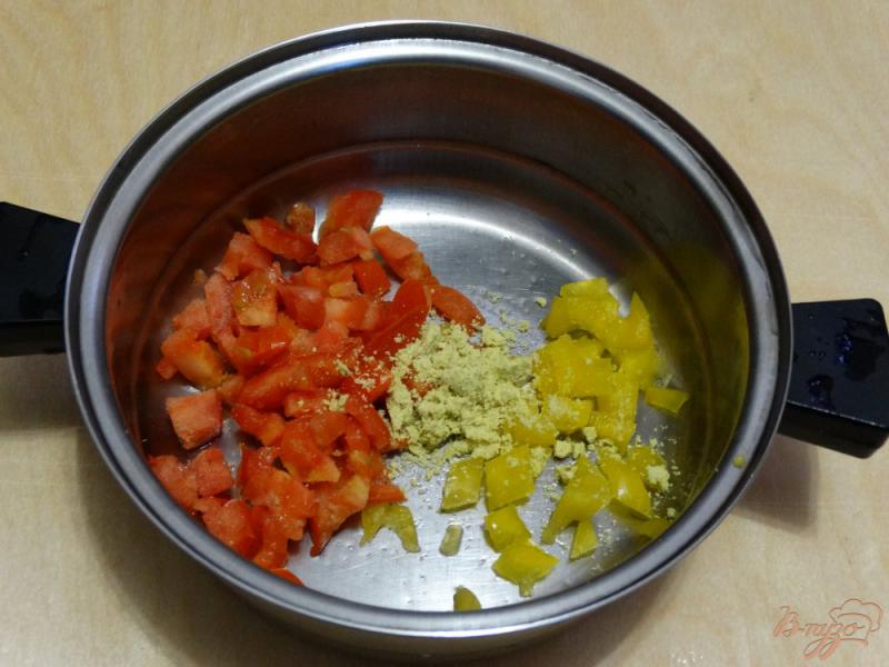 Фото приготовление рецепта: Быстрый суп с консервированной фасолью и шампиньонами шаг №1