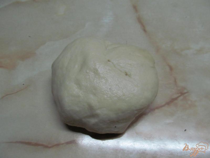 Фото приготовление рецепта: Мини-булочки с беконом и сыром шаг №1