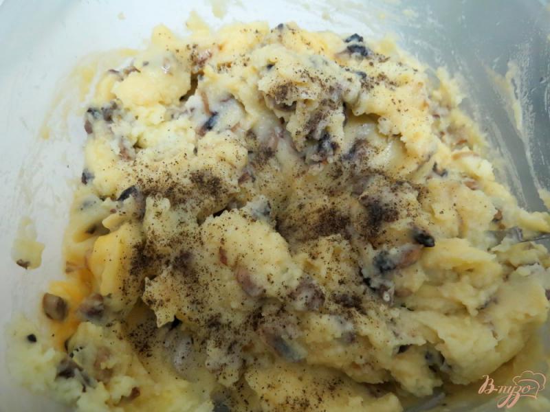 Фото приготовление рецепта: Картофельно - грибная запеканка шаг №7
