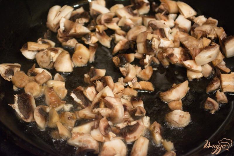 Фото приготовление рецепта: Зразы с грибами шаг №4