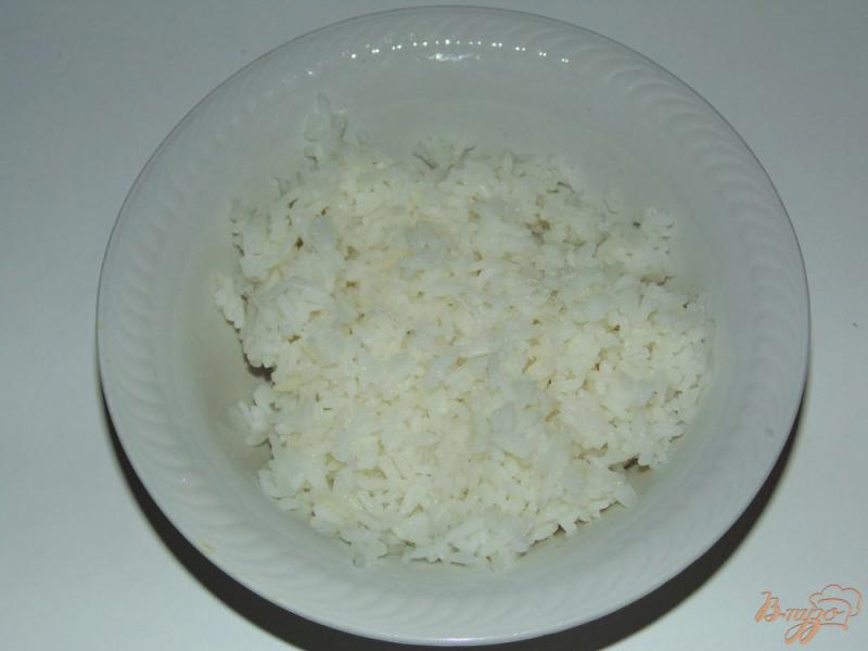 Фото приготовление рецепта: Гарнир из стручковой фасоли, риса и яиц шаг №1