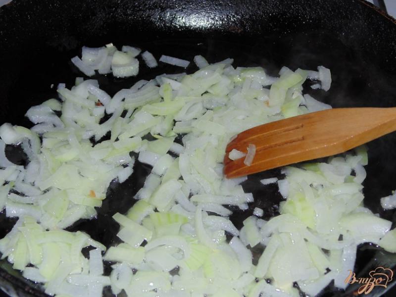 Фото приготовление рецепта: Гарнир из стручковой фасоли, риса и яиц шаг №4