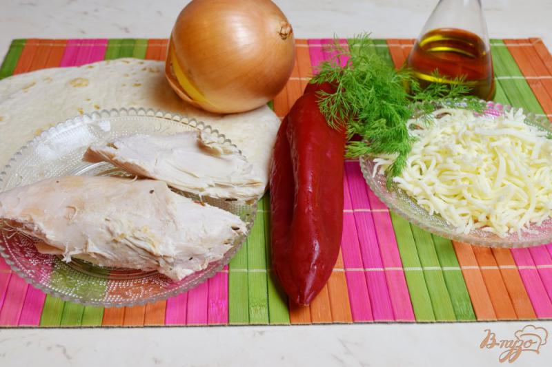 Фото приготовление рецепта: Мексиканская кесадилья с курицей шаг №1