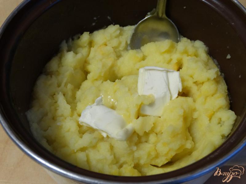 Фото приготовление рецепта: Картофельное пюре с репой и шампиньонами шаг №6