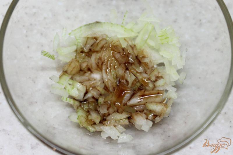 Фото приготовление рецепта: Мясной салат со свеклой и солеными огурчиками шаг №1