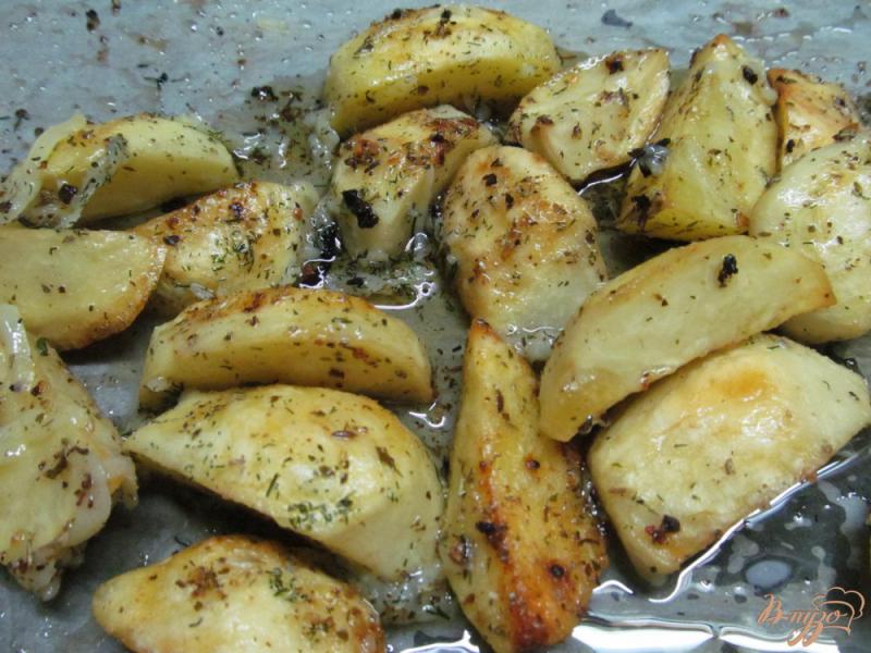 Фото приготовление рецепта: Запеченный картофель в итальянских травах с сыром шаг №5