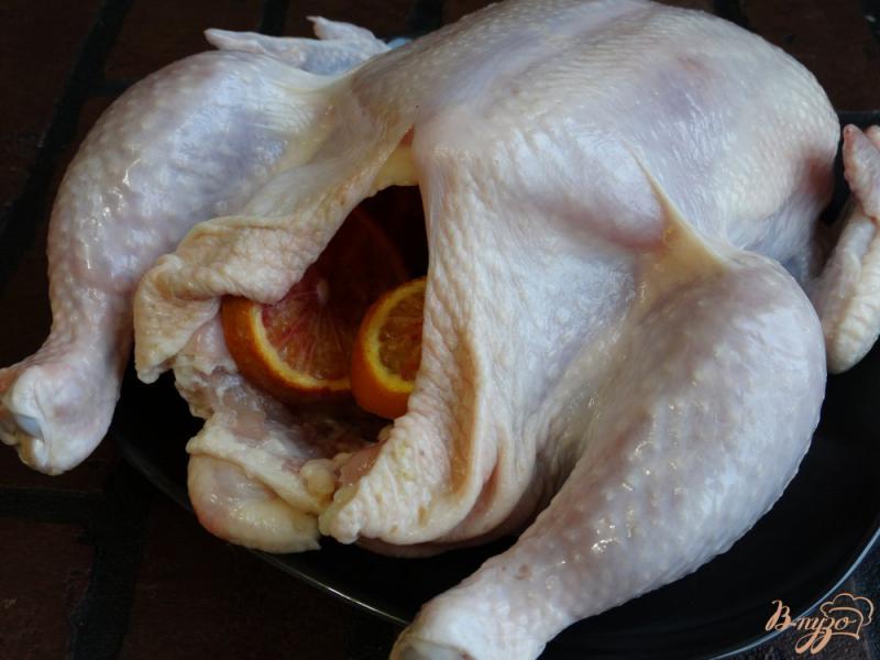 Фото приготовление рецепта: Курица запеченная на соли шаг №2