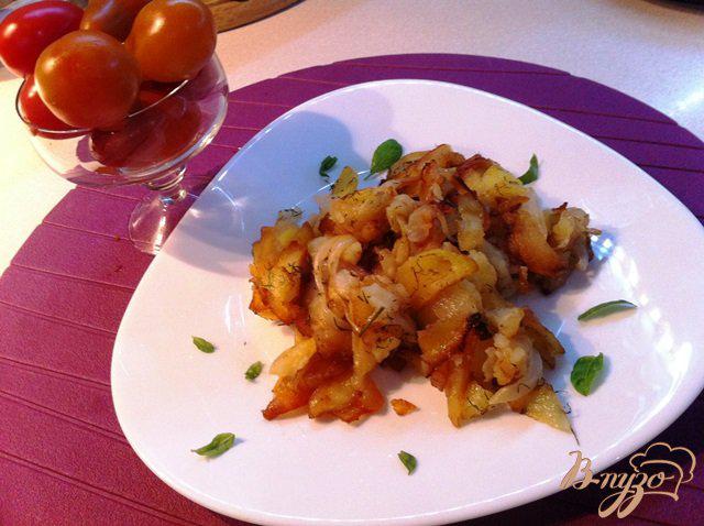 Фото приготовление рецепта: Жаренный картофель с луком шаг №8
