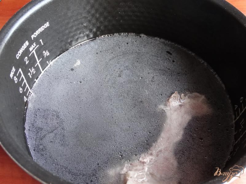 Фото приготовление рецепта: Суп с брюссельской капустой в мультиварке шаг №2