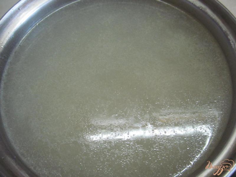 Фото приготовление рецепта: Легкий суп на бульоне из индейки шаг №3