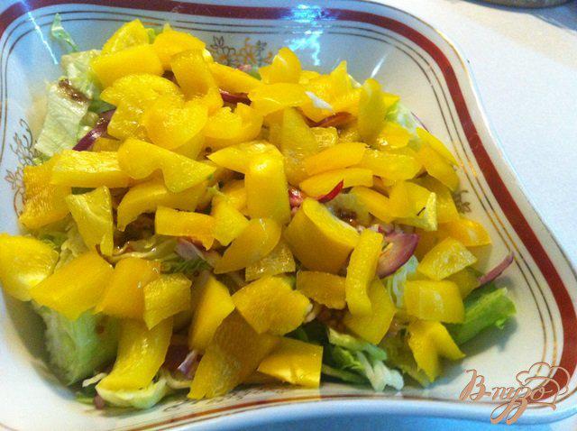 Фото приготовление рецепта: Овощной салат «Яркий» шаг №6