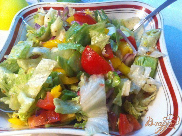 Фото приготовление рецепта: Овощной салат «Яркий» шаг №7