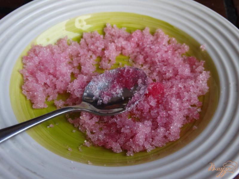 Фото приготовление рецепта: Цветной сахар для кондитерского декора шаг №3