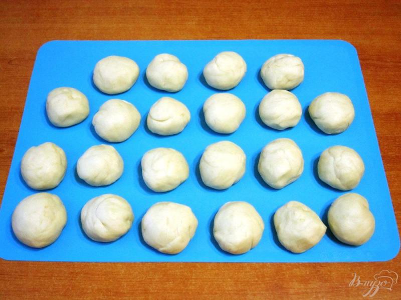 Фото приготовление рецепта: Пирожки с сыром и зеленью шаг №7