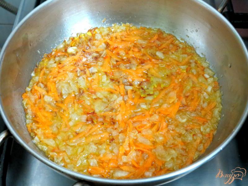 Фото приготовление рецепта: Тёплый салат из куриной печени шаг №3
