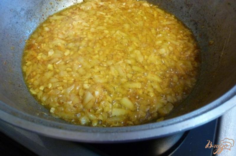 Фото приготовление рецепта: Ароматный гарнирный рис шаг №3