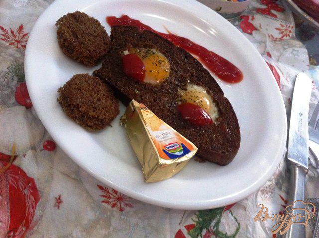 Фото приготовление рецепта: Завтрак из перепелиных яиц шаг №7